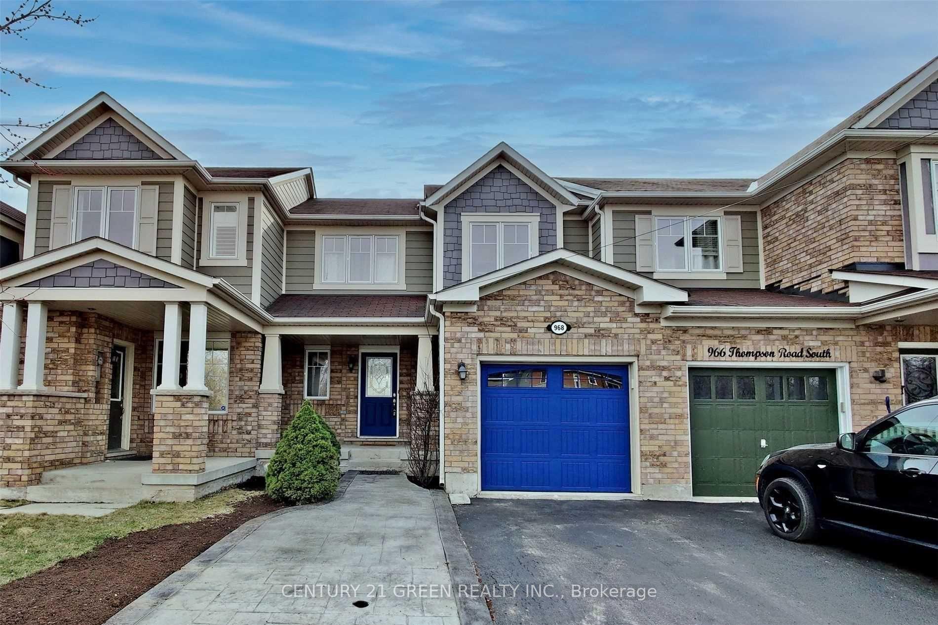 968 Thompson Road S — photo 1