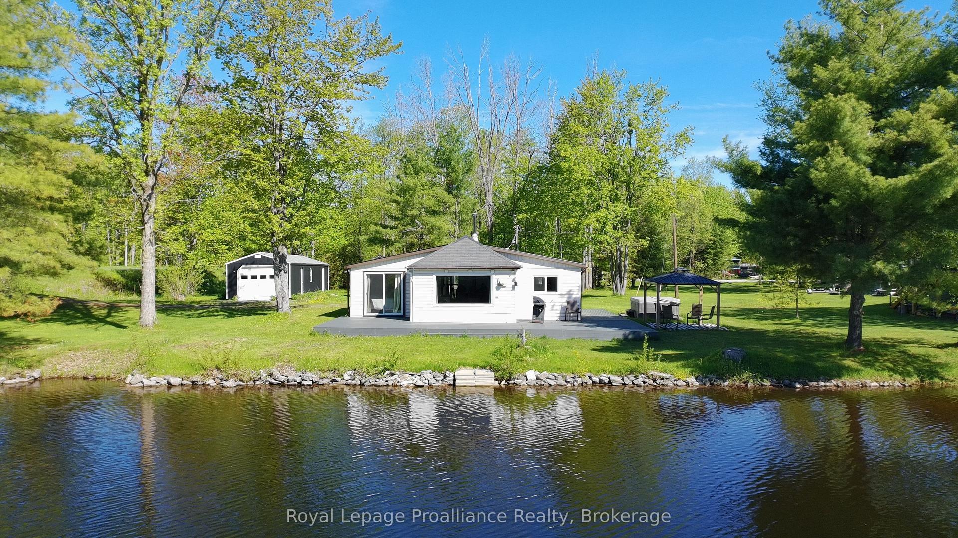 562 Cordova Road — photo 1
