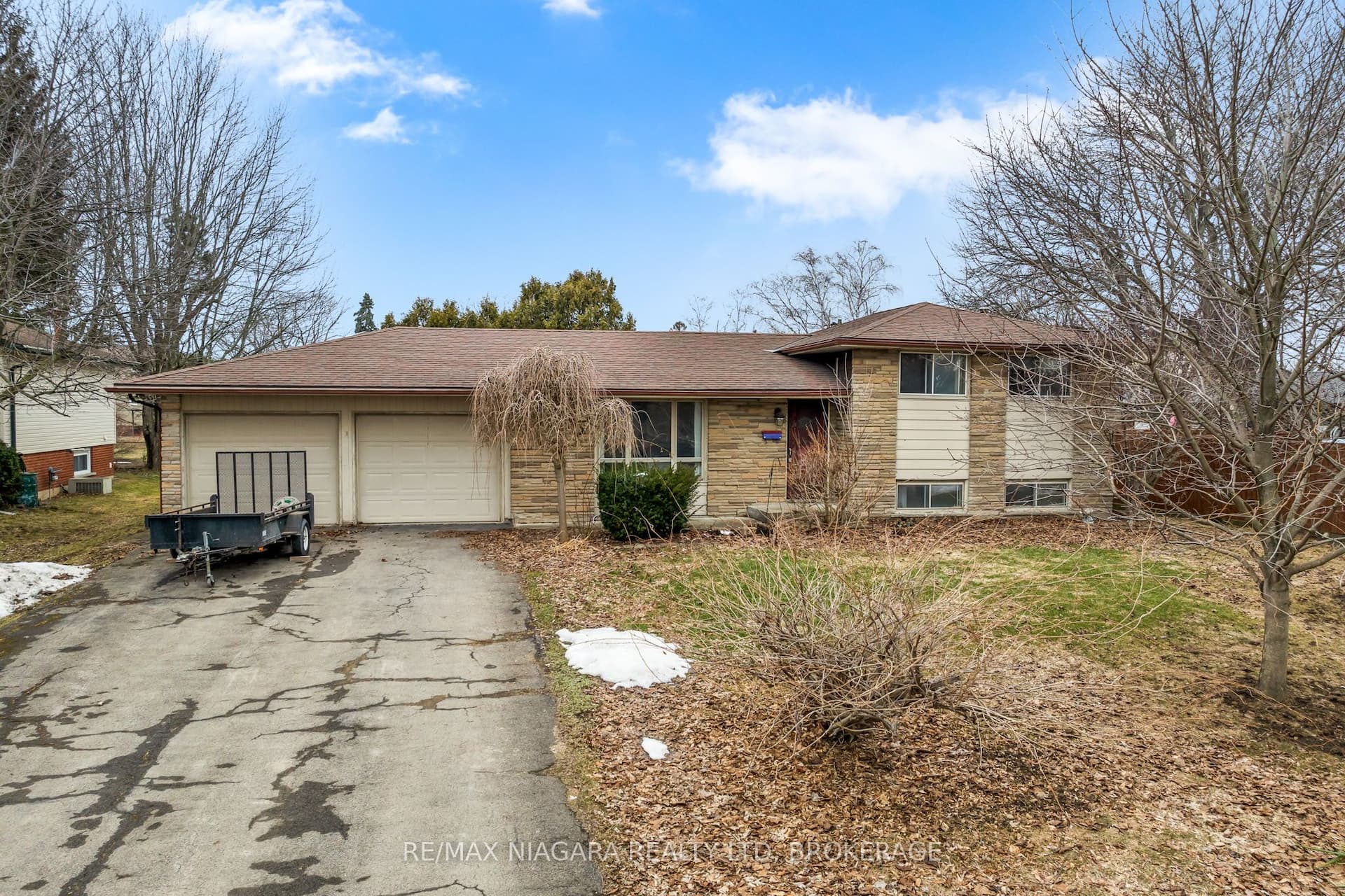 31 Runnymede Road — photo 1