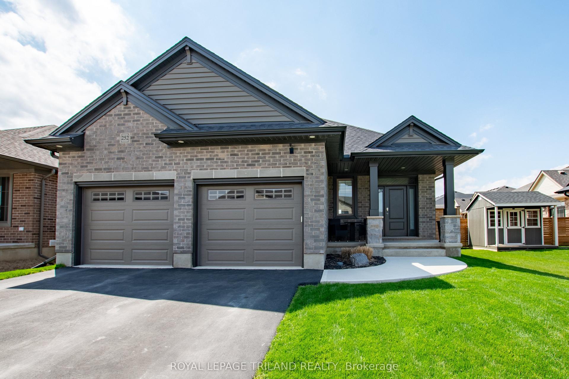 252 Renaissance Drive — photo 1