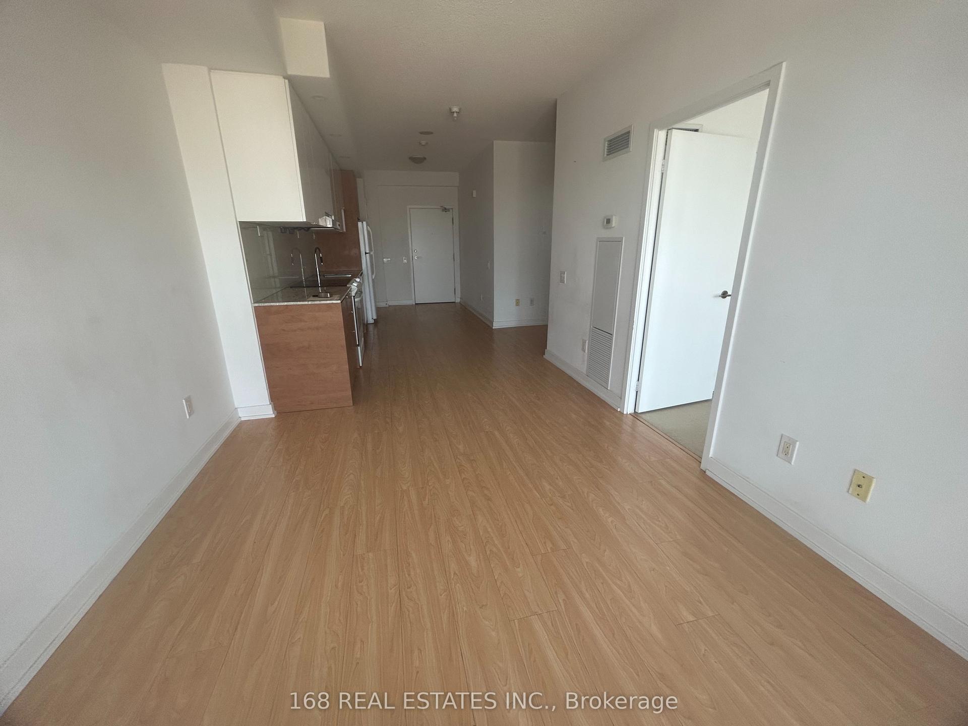 121 McMahon Drive 2002 #2002, Toronto — Condo for lease, photo 1