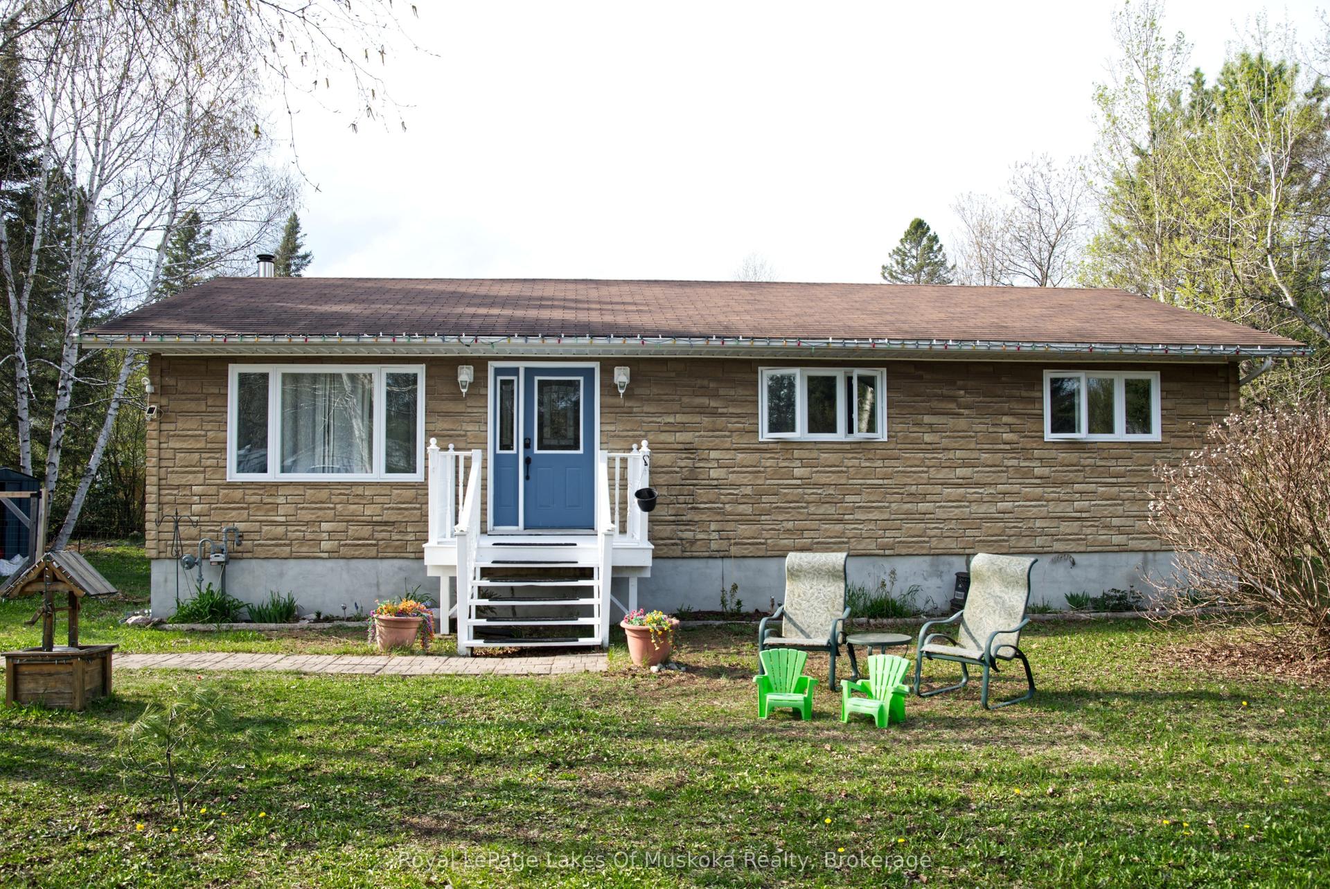 52 Sunshine Street — photo 1
