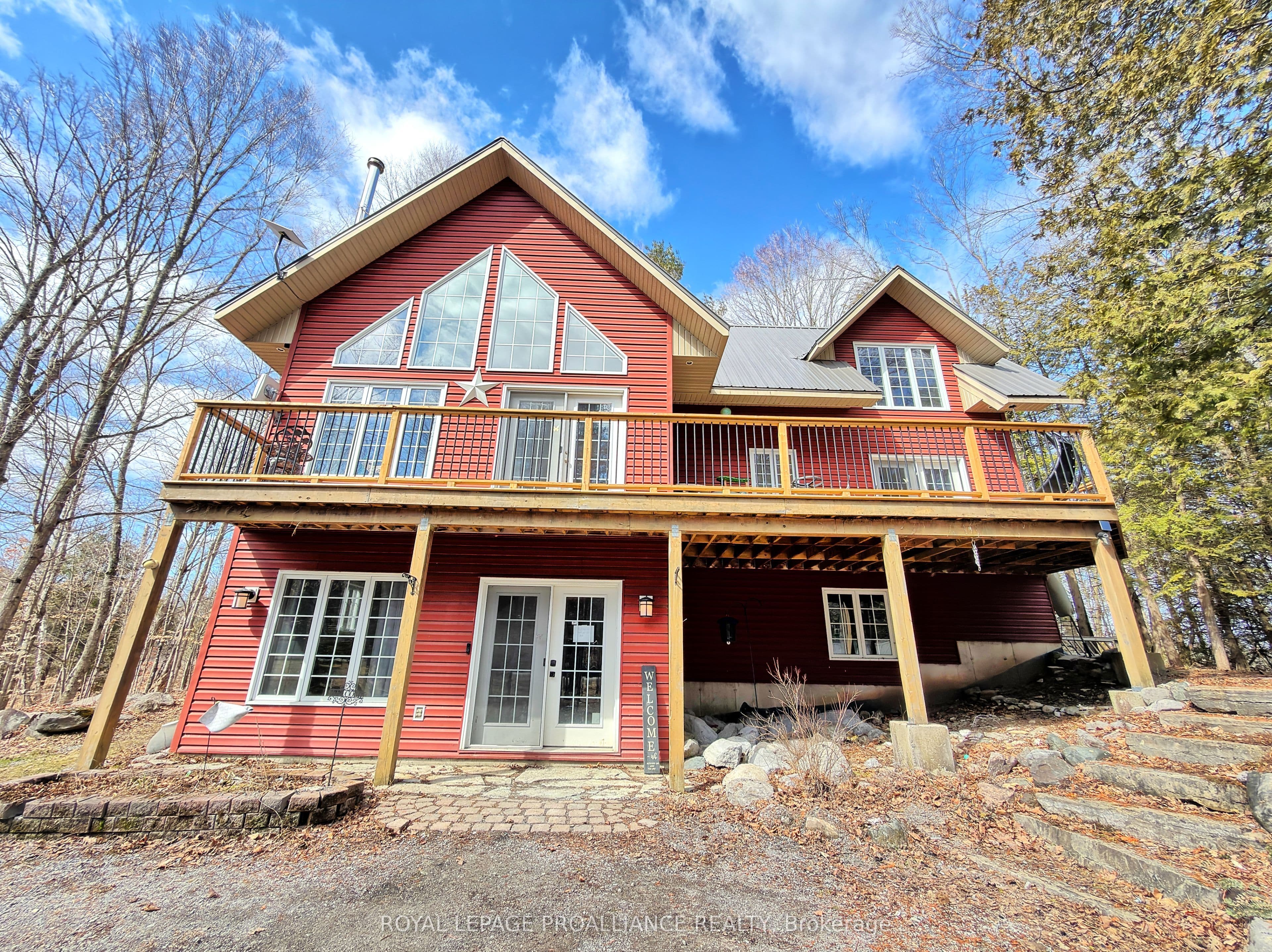 272 Belmont 3rd Line — photo 1