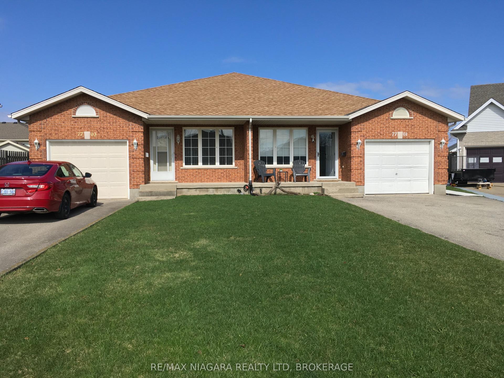 7701 Cortina Crescent — photo 1