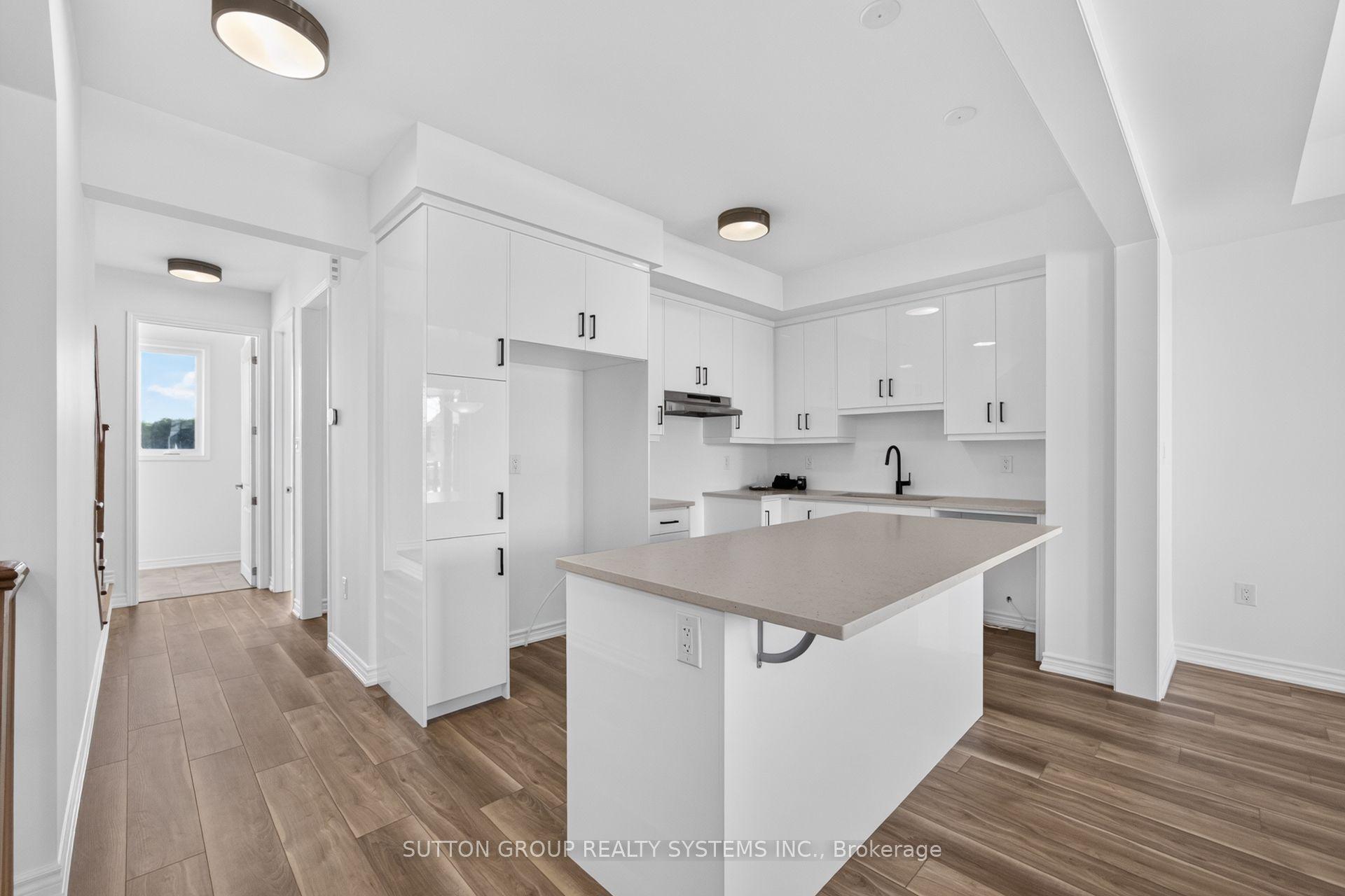 3373 Wrybill Path, Oakville — Townhouse for lease, photo 1