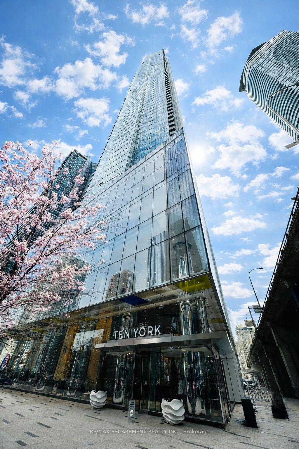 10 York Street 3807 #3807, Toronto — Condo for sale, photo 1