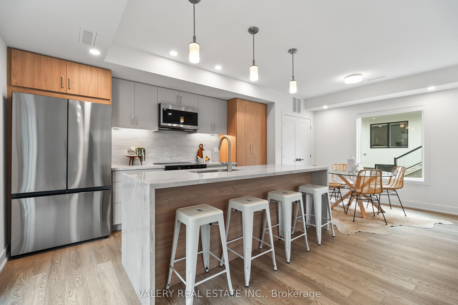15 Acorn Avenue 5 #5 — photo 1
