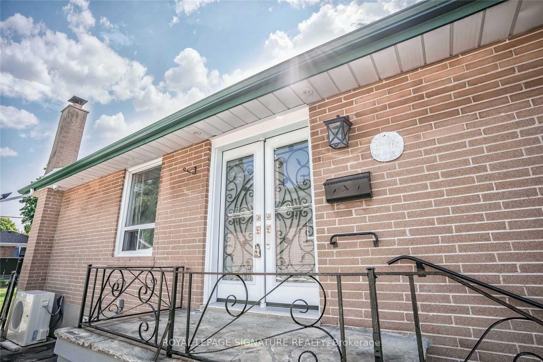 14 Milford Haven Drive Main #Main — photo 1