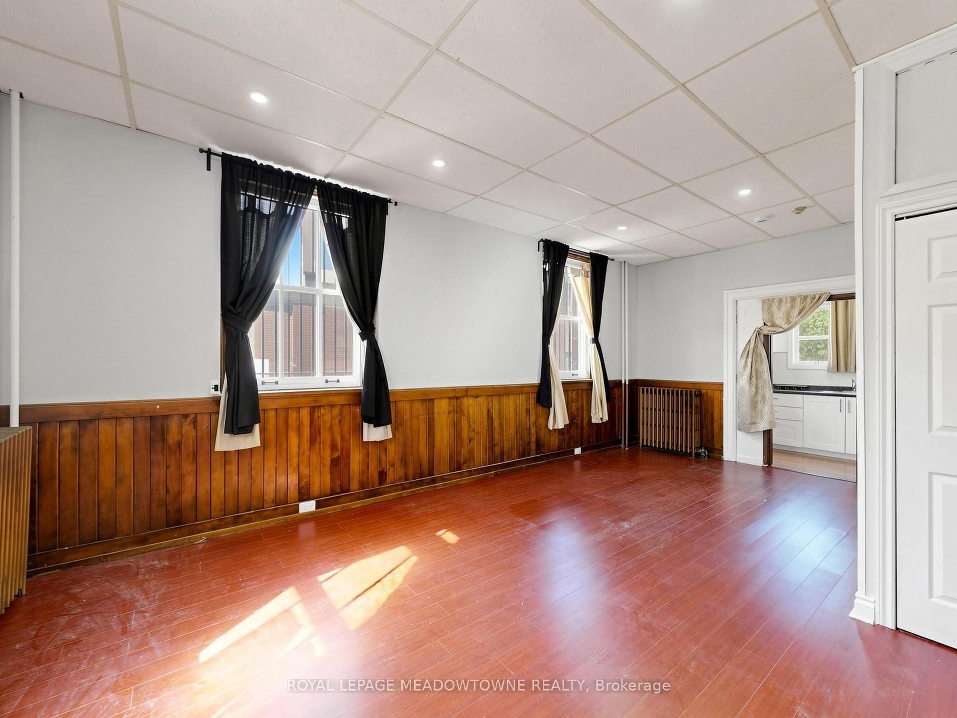 70 Mill Street 7 #7, Halton Hills — Multiplex for lease, photo 1