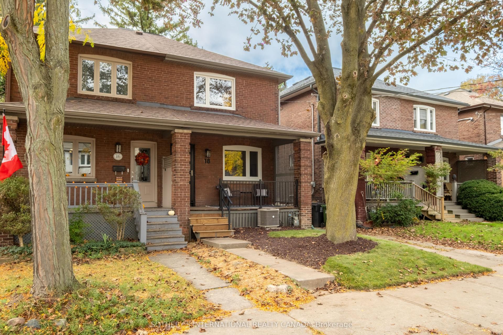 18 Thurston Road, Toronto — Semi-Detached for sale, photo 1