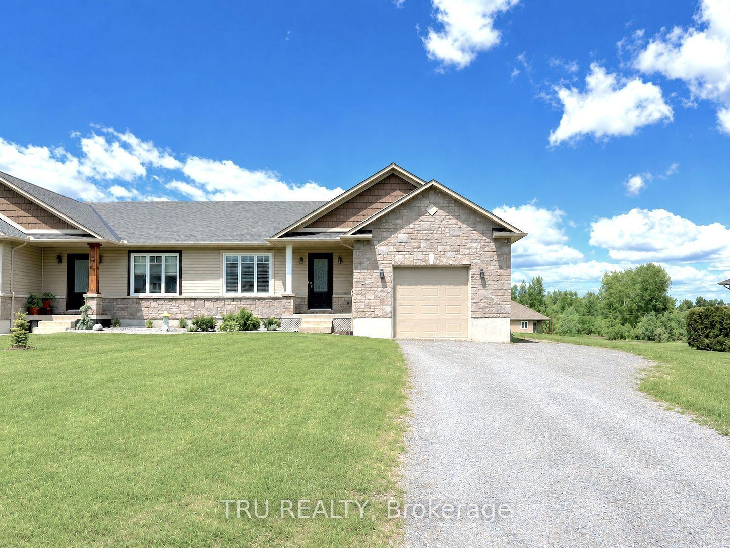 2315 Laval Street, Clarence-Rockland — Semi-Detached for sale, photo 1