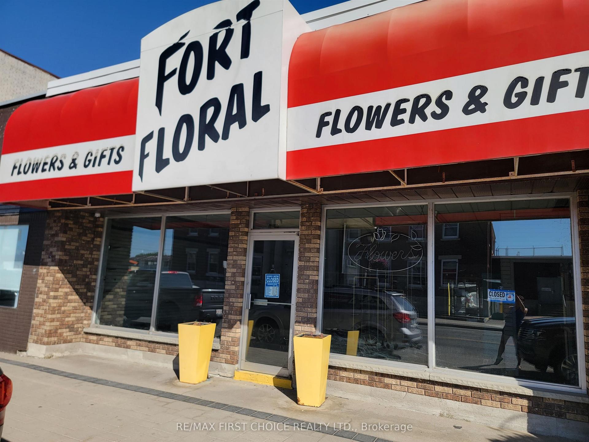 310 Scott St, Fort Frances — Commercial for sale, photo 1