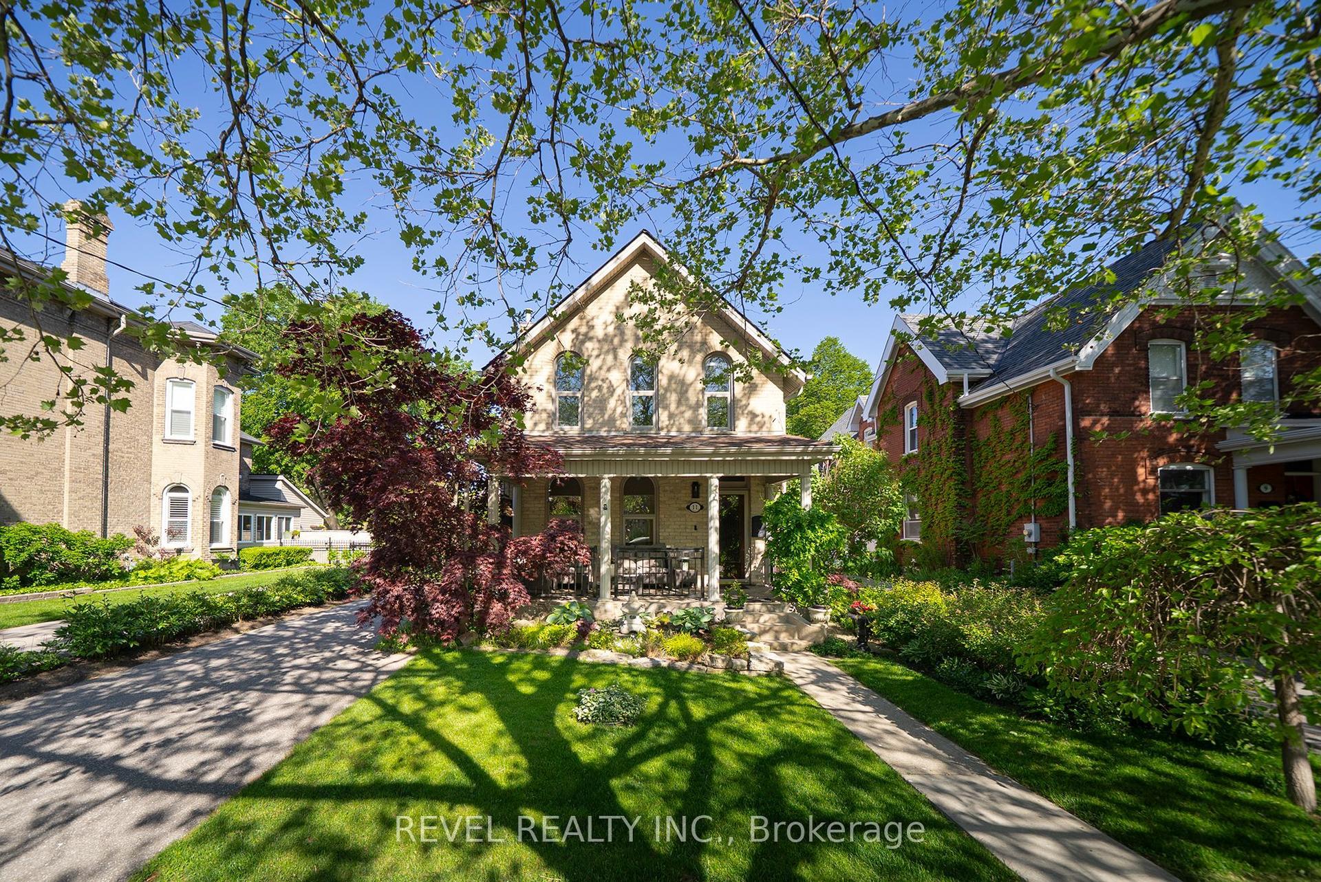 11 Chestnut Avenue — photo 1