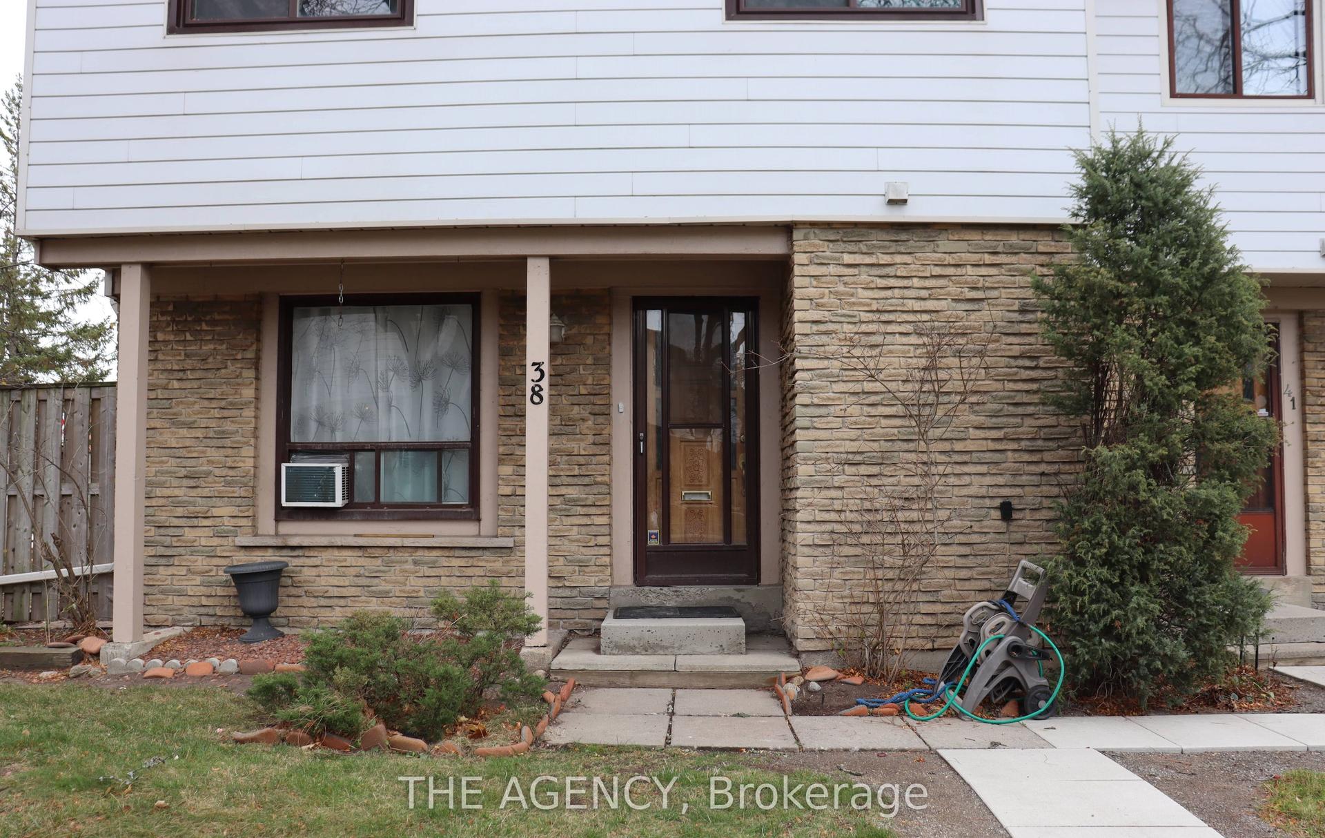 6540B Falconer Drive 38 #38, Mississauga — Condo Town for lease, photo 1