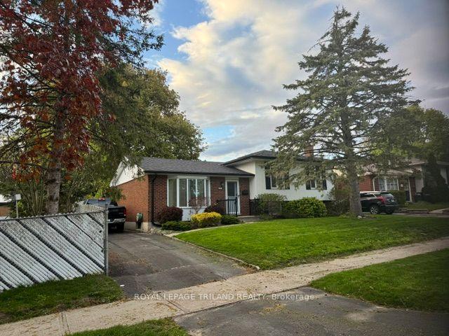 85 Mctaggart Crescent — photo 1