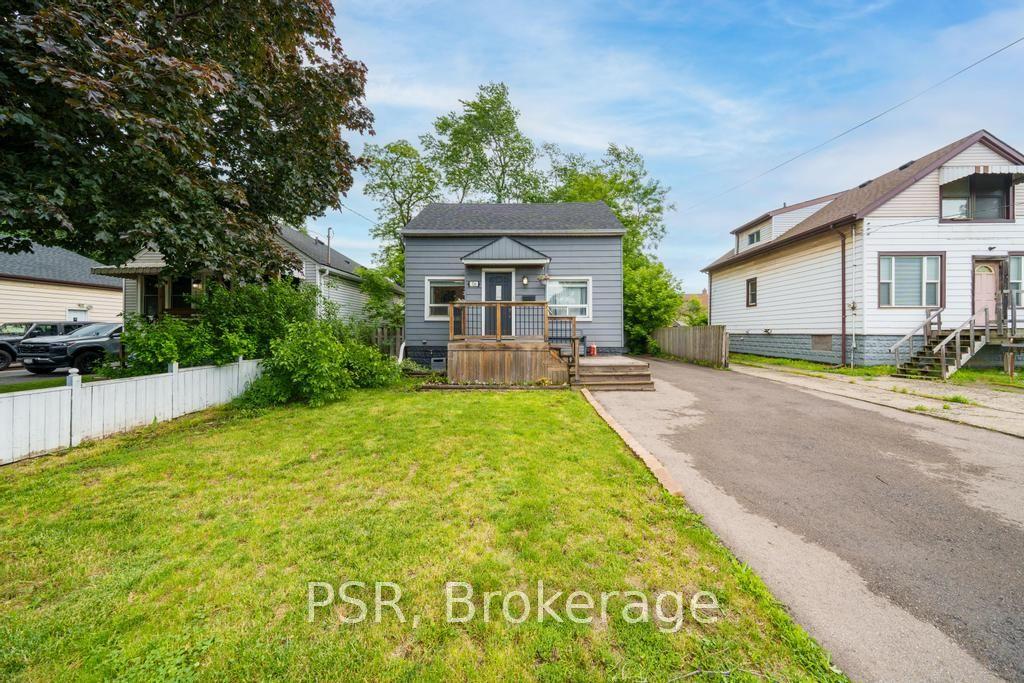 726 Brighton Avenue — photo 1