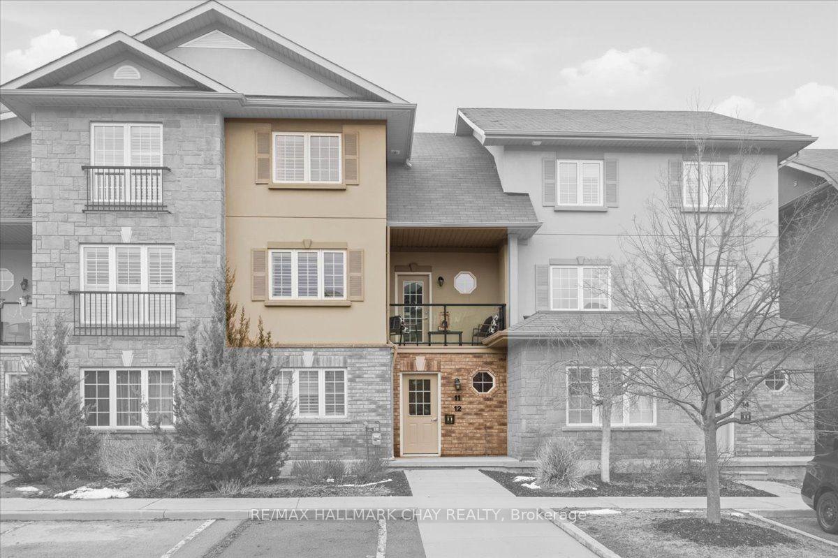 53 FERNDALE Drive S 12 #12 — photo 1