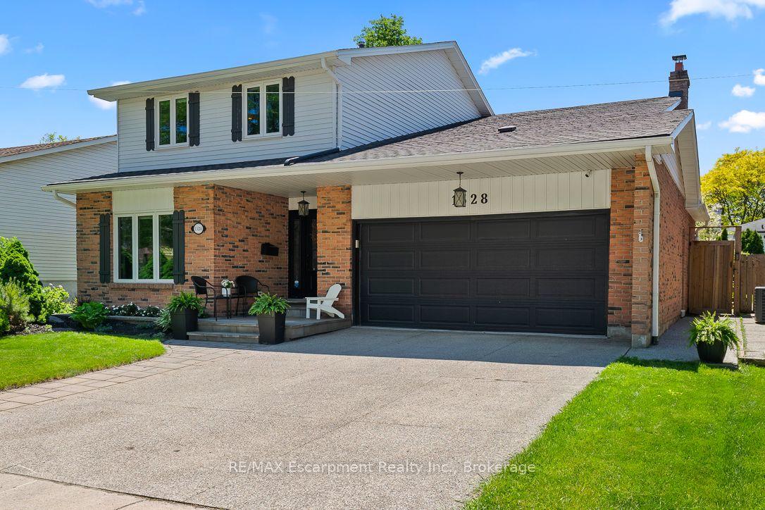 1328 Vancouver Crescent — photo 1