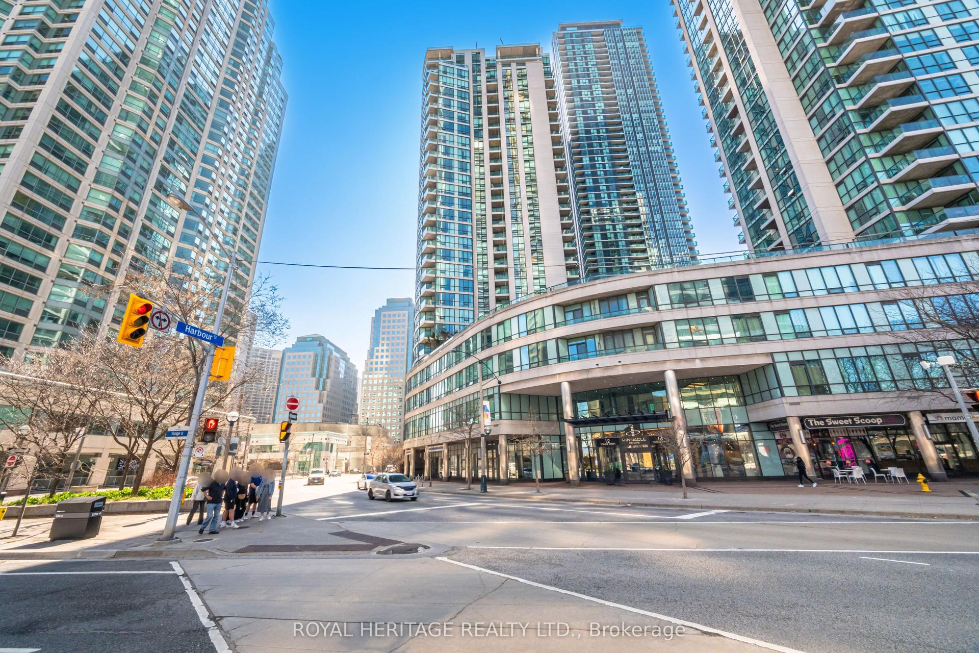 12 Yonge Street 611 #611 — photo 1