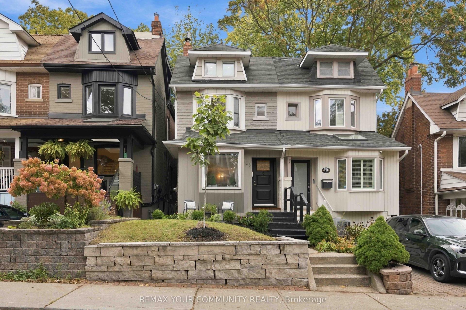 263 Waverley Road, Toronto — Semi-Detached for sale, photo 1