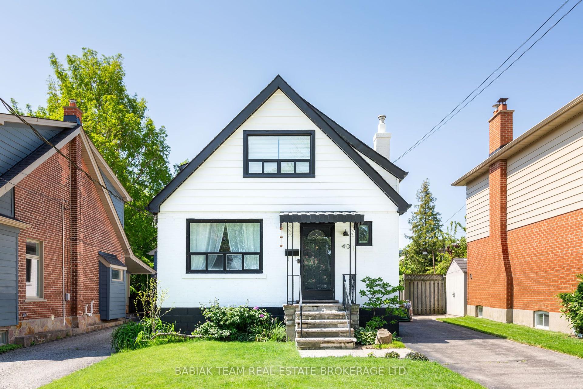 40 Alexander Street — photo 1