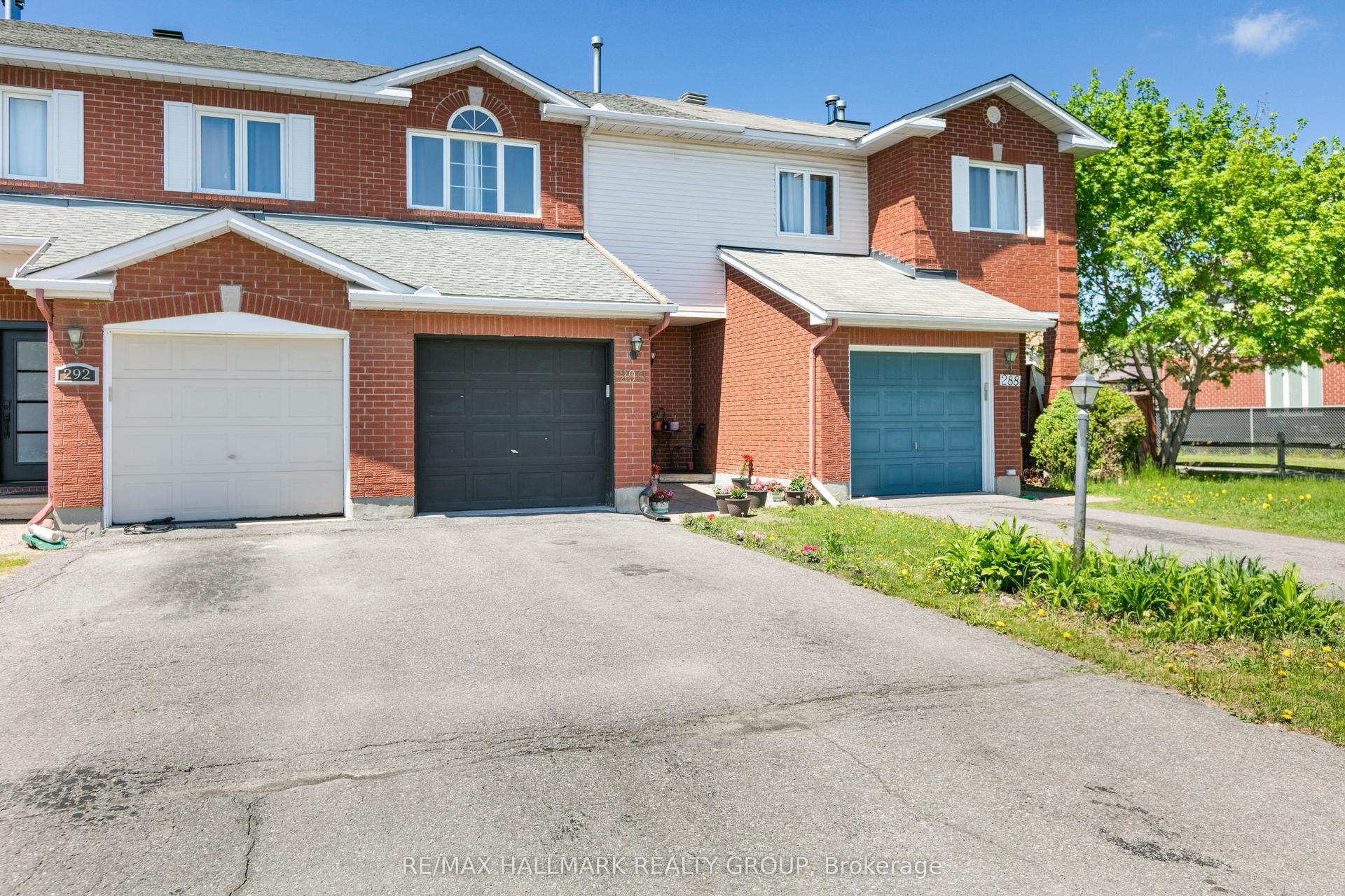 290 Stoneway Drive — photo 1