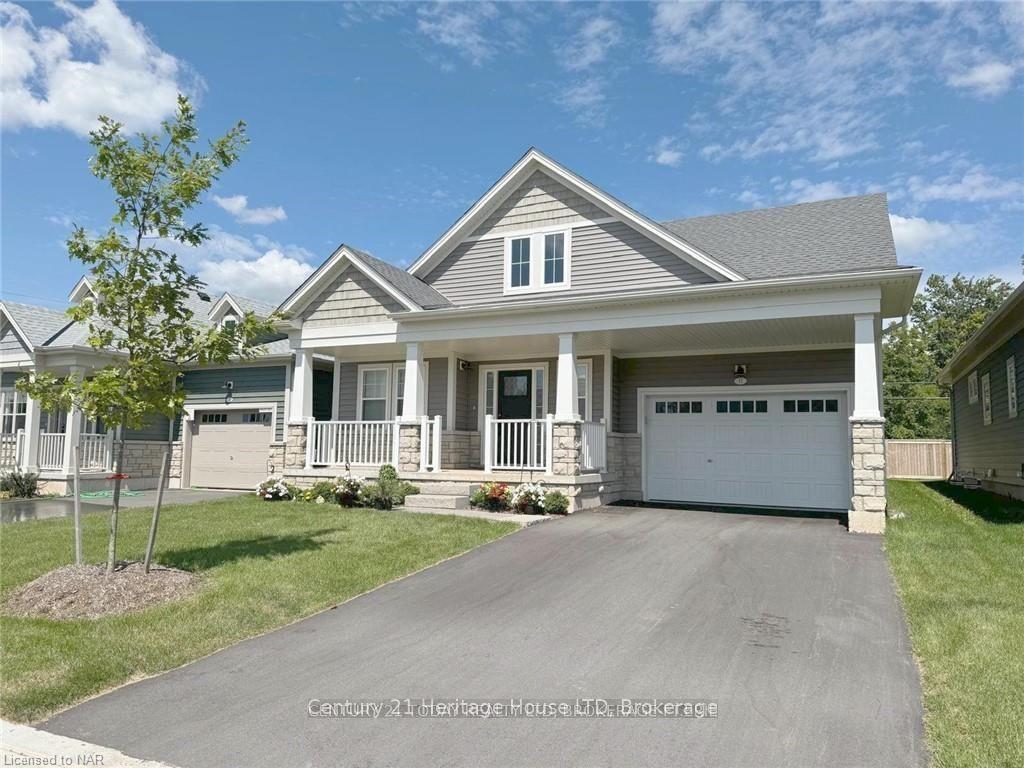 11 Beach Walk Crescent — photo 1
