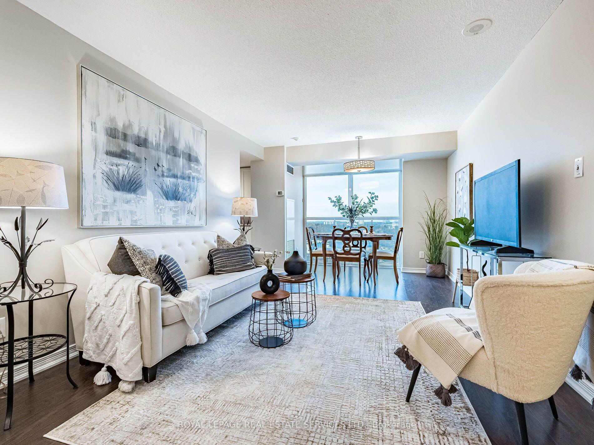 9 George Street N 1602 #1602 — photo 1