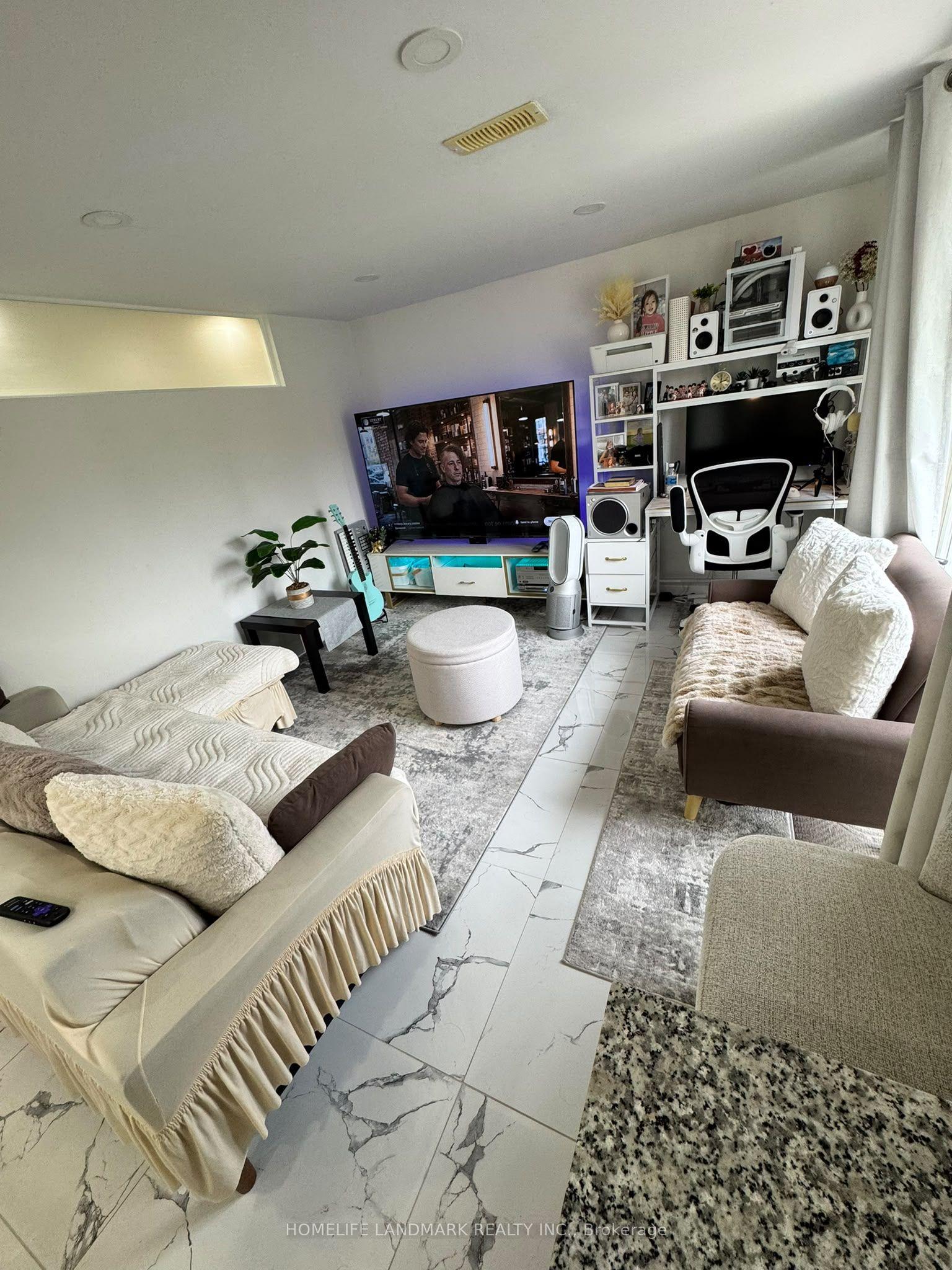 18 S Faye Drive S Basement #Basement, Toronto — Semi-Detached for lease, photo 1