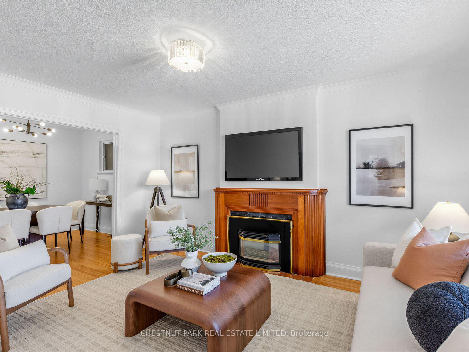 27 Amherst Avenue — photo 1