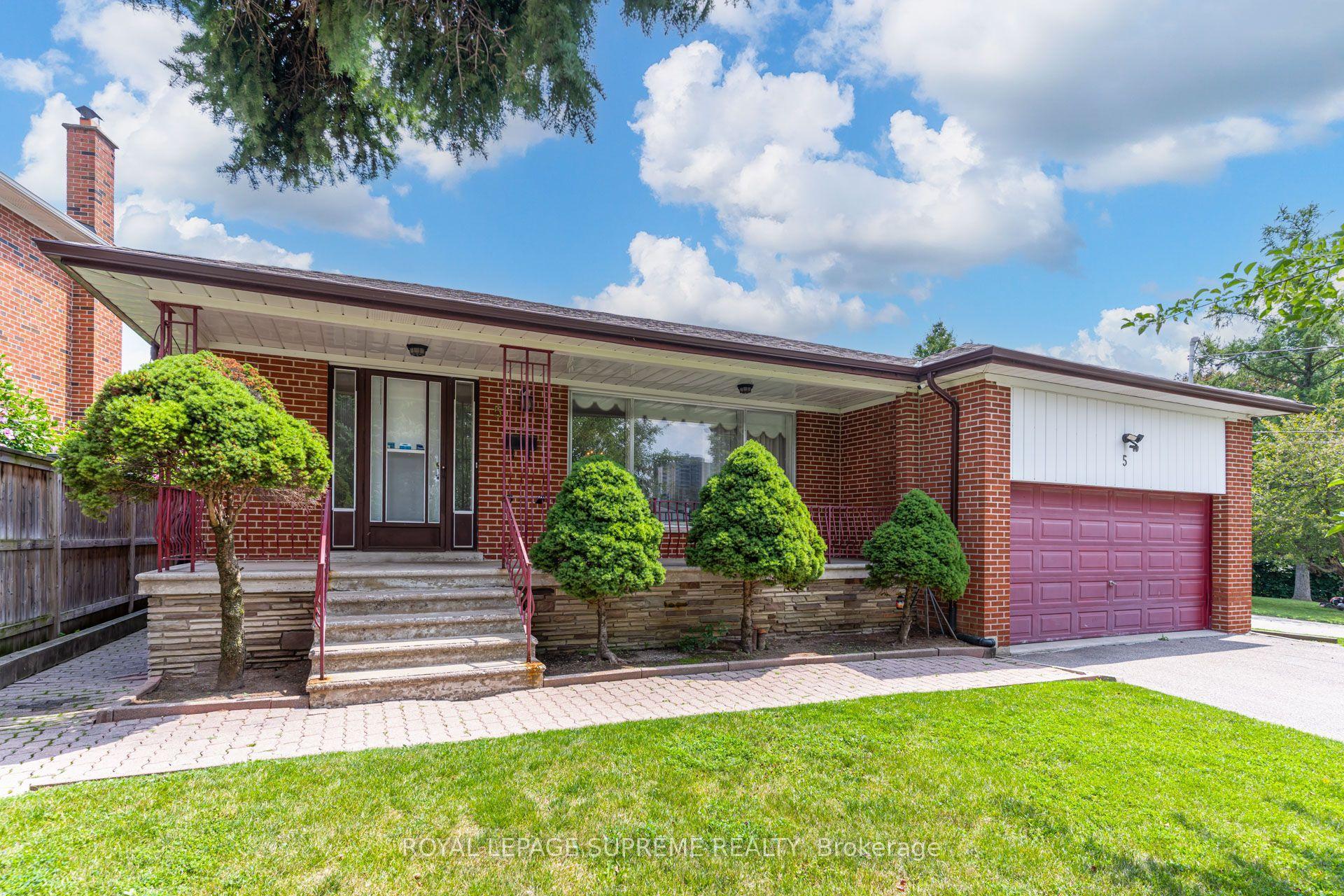 5 Paramount Court Main #Main, Toronto — Detached for lease, photo 1