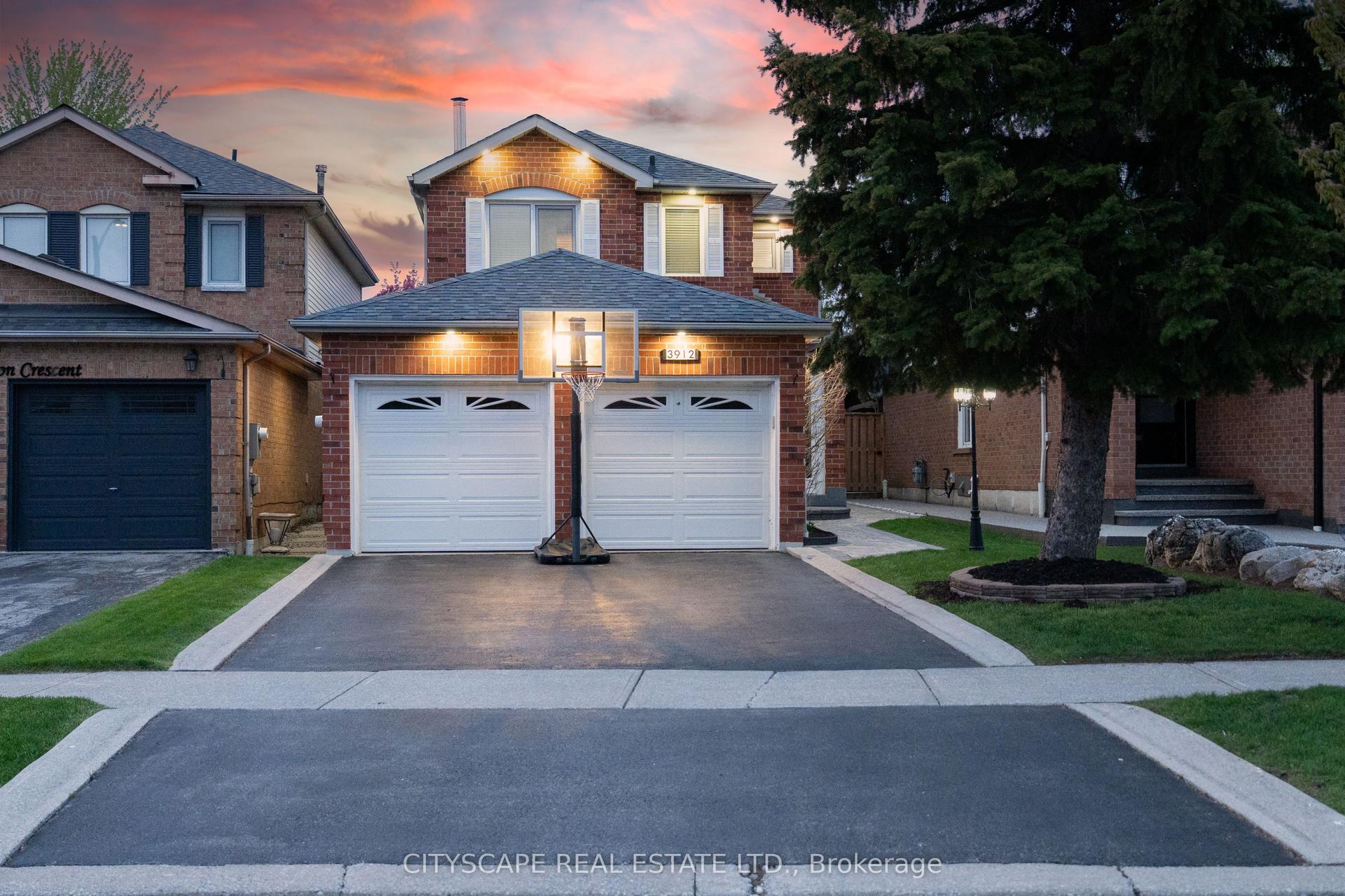 3912 Rushton Crescent — photo 1