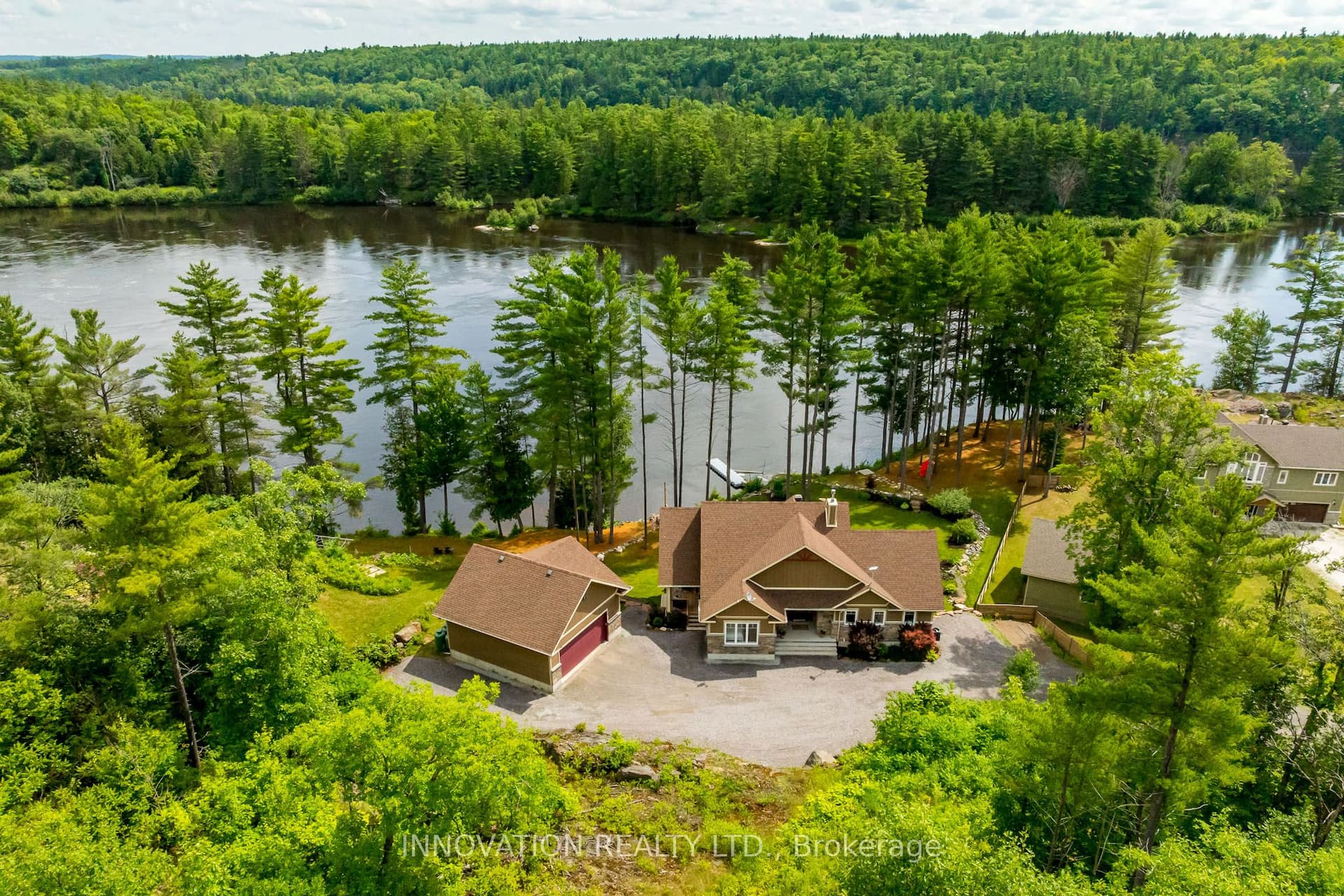 103 A Carriage Landing Drive — photo 1