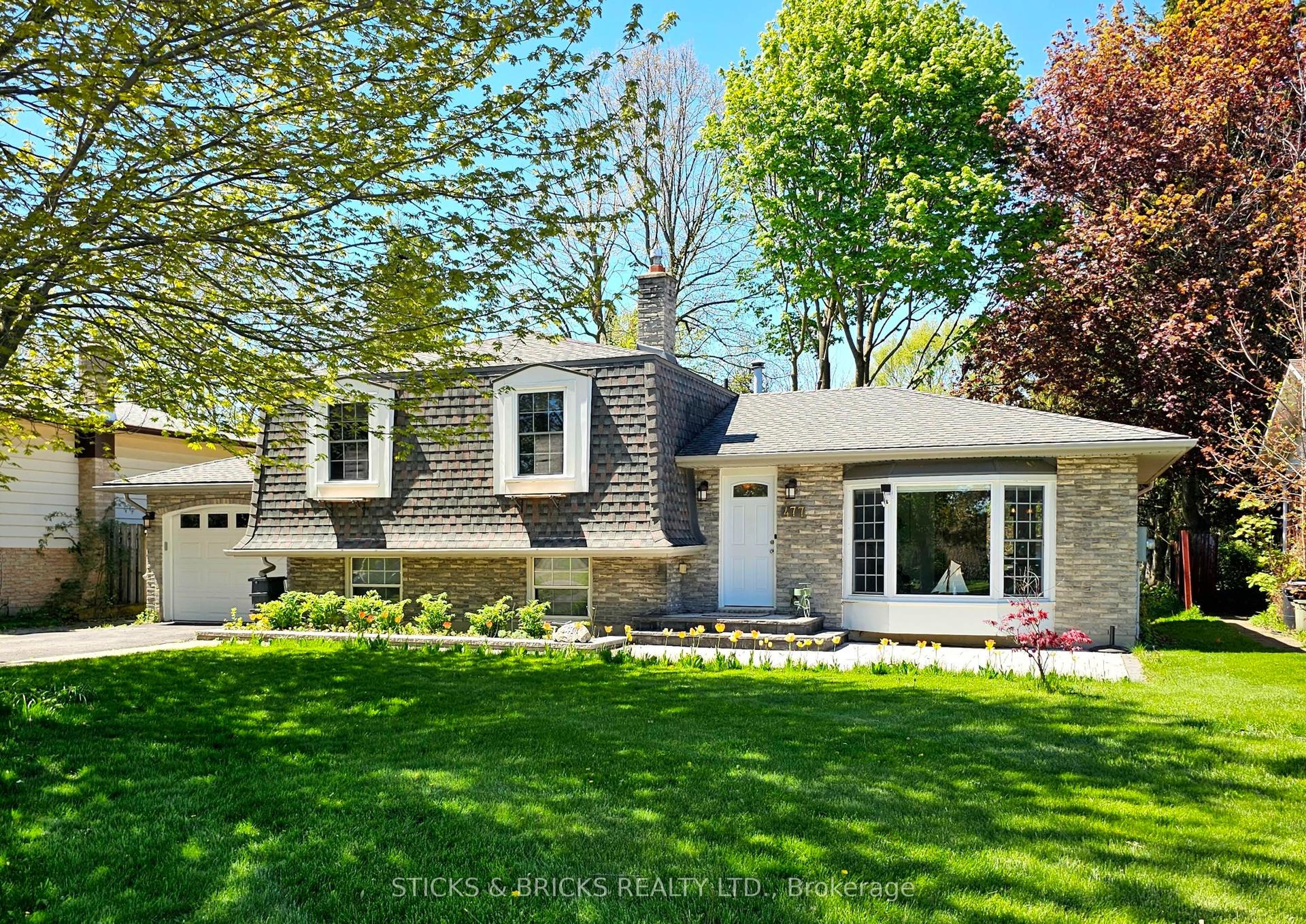 477 Dorchester Street — photo 1