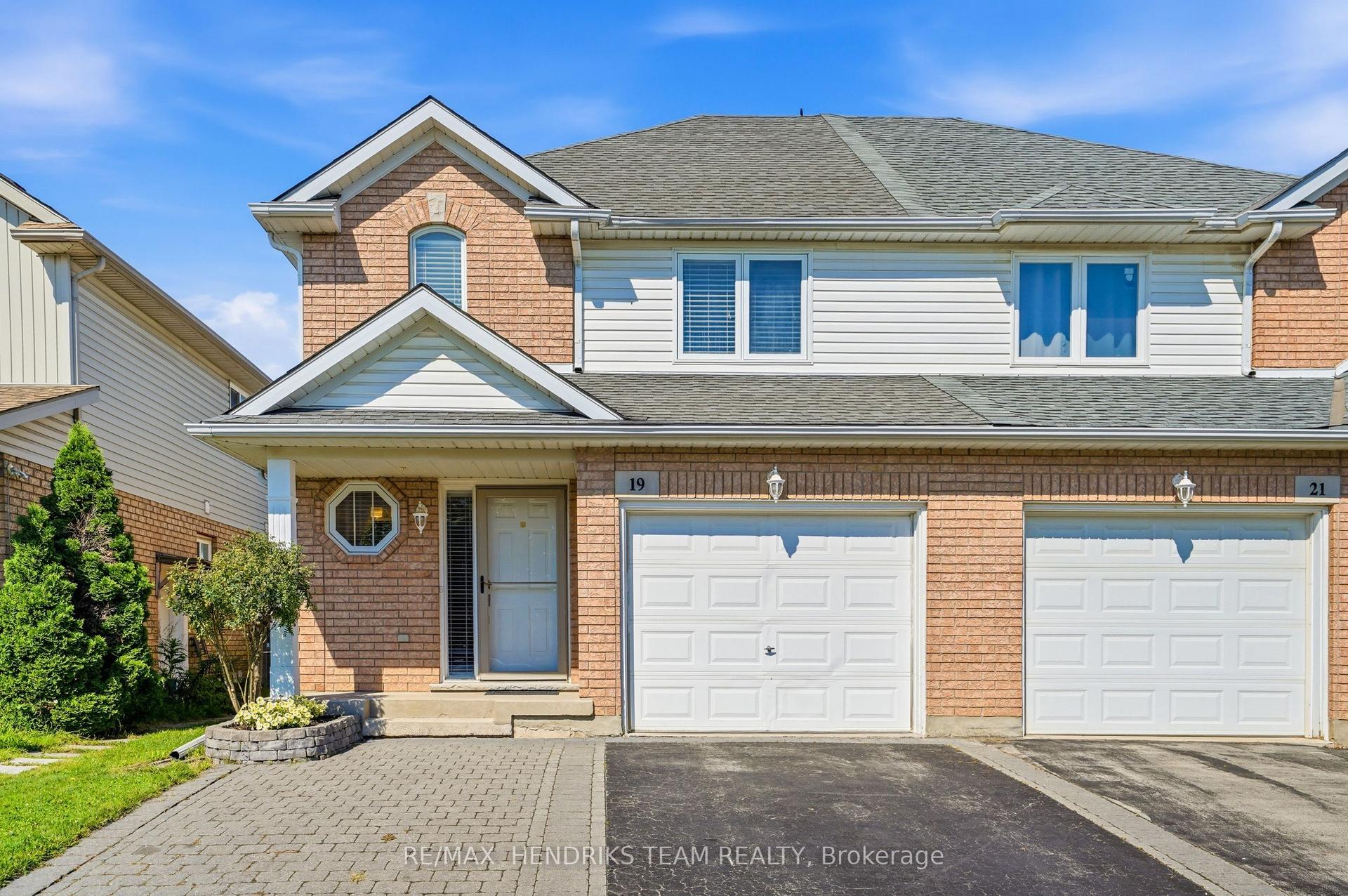 19 Mcbride Drive, St. Catharines — Semi-Detached for sale, photo 1