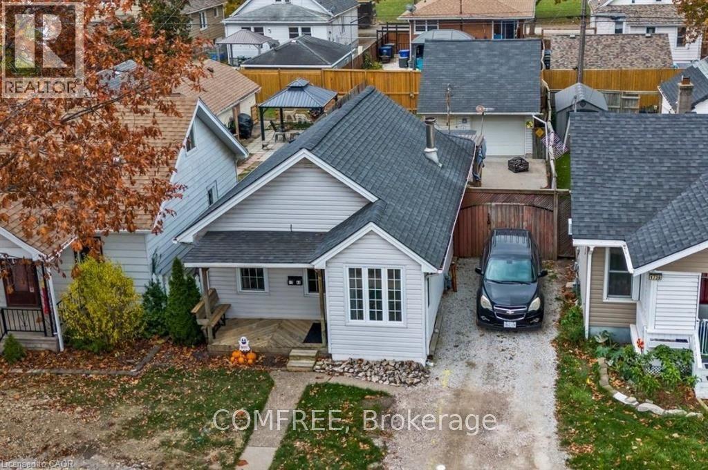 1743 St Luke Road, Out of Area — Detached for sale, photo 1