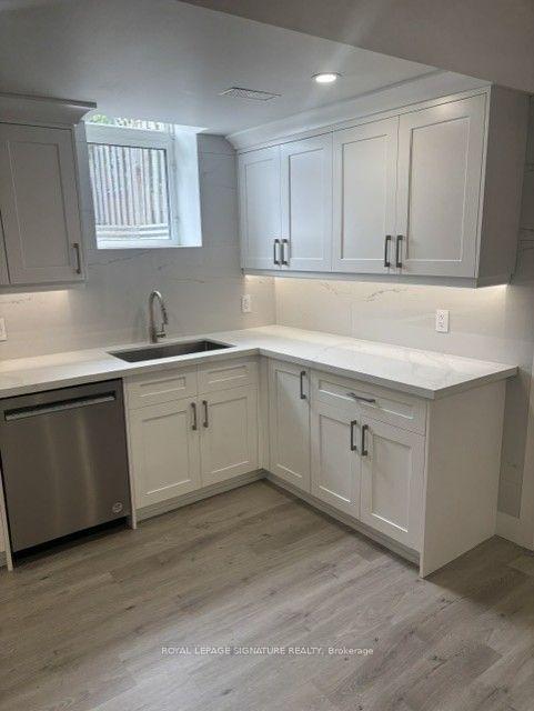5 Spring Town Road, Vaughan — Detached for lease, photo 1