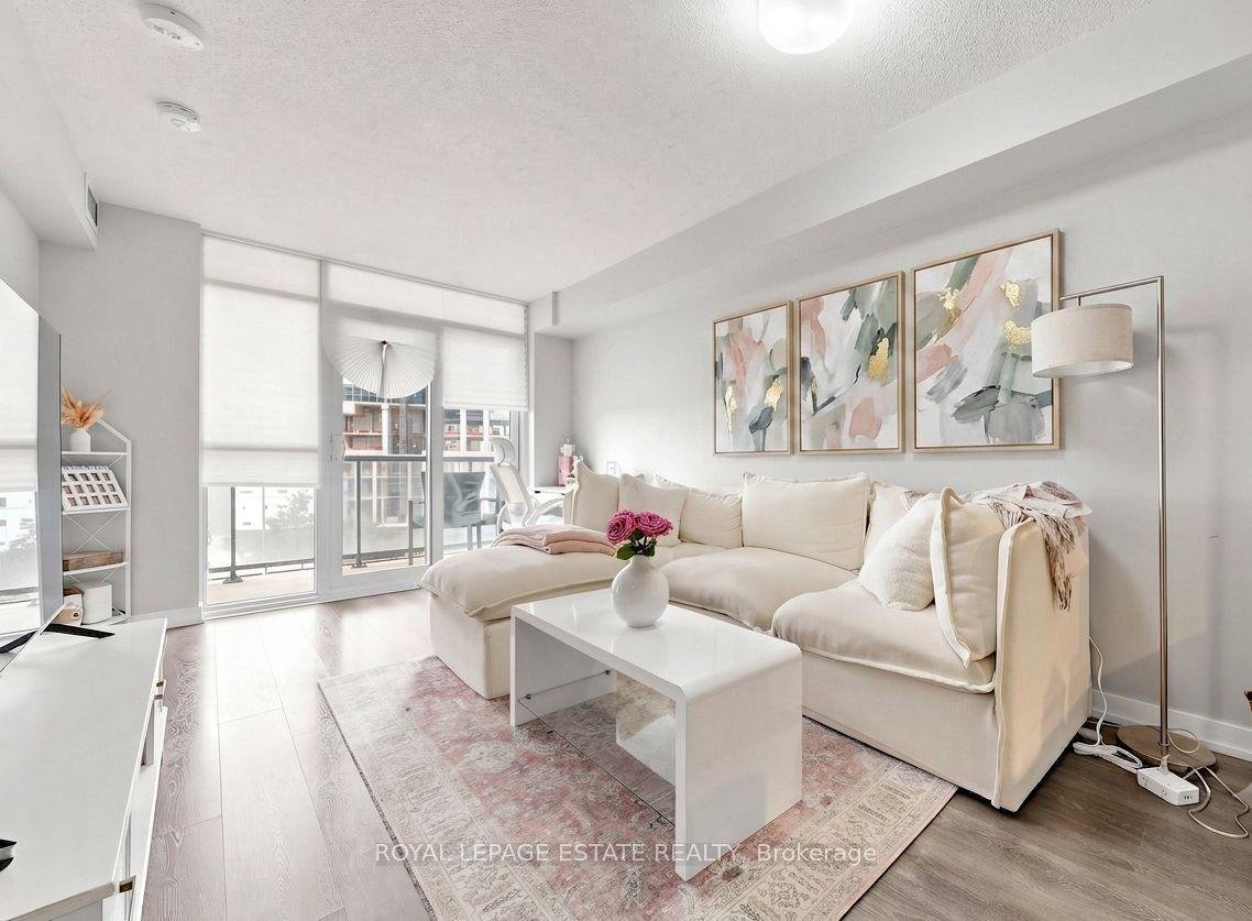 8 Trent Avenue 504 #504, Toronto — Condo for lease, photo 1