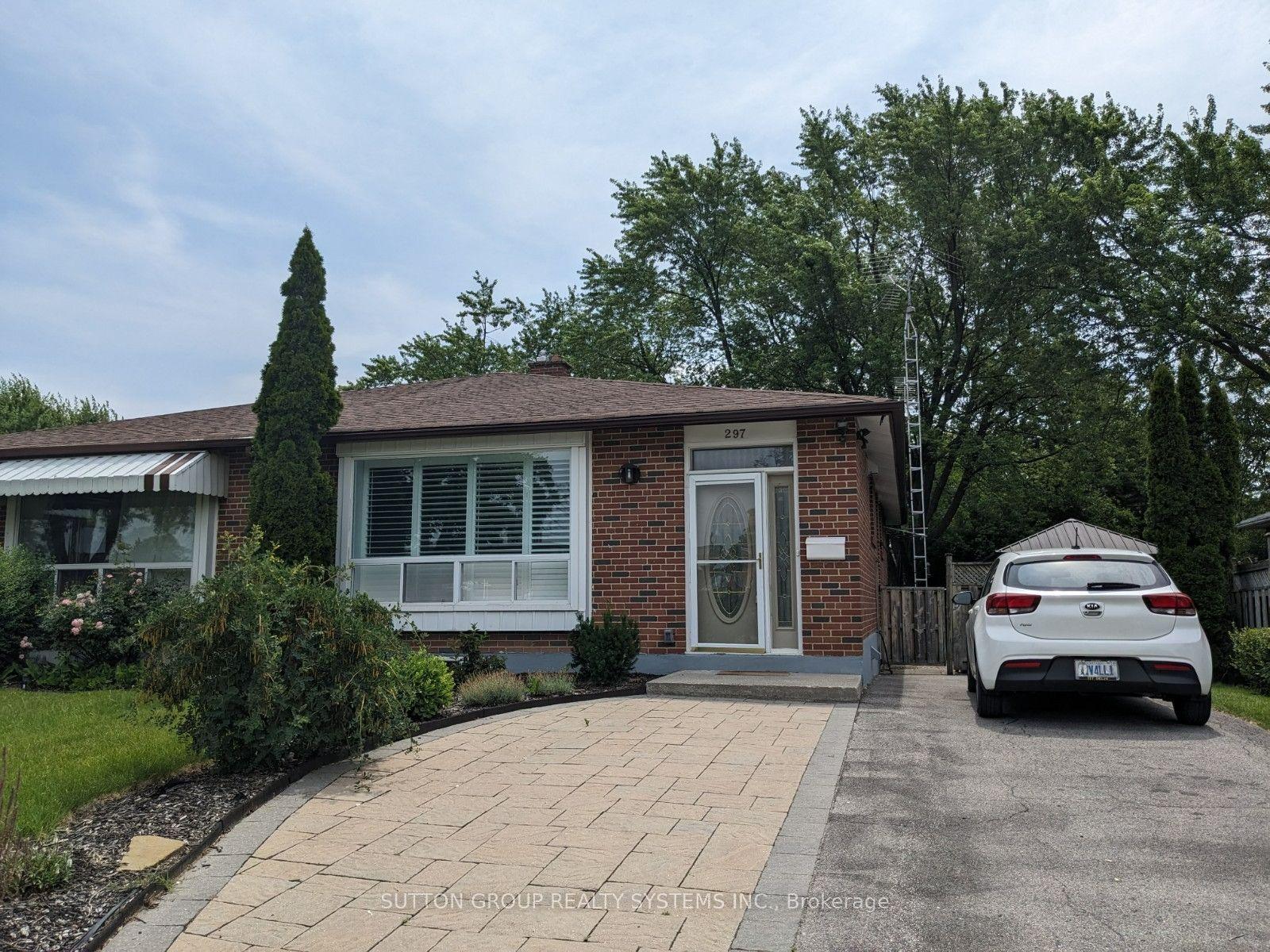 297 Balmoral Drive, Brampton — Semi-Detached for lease, photo 1