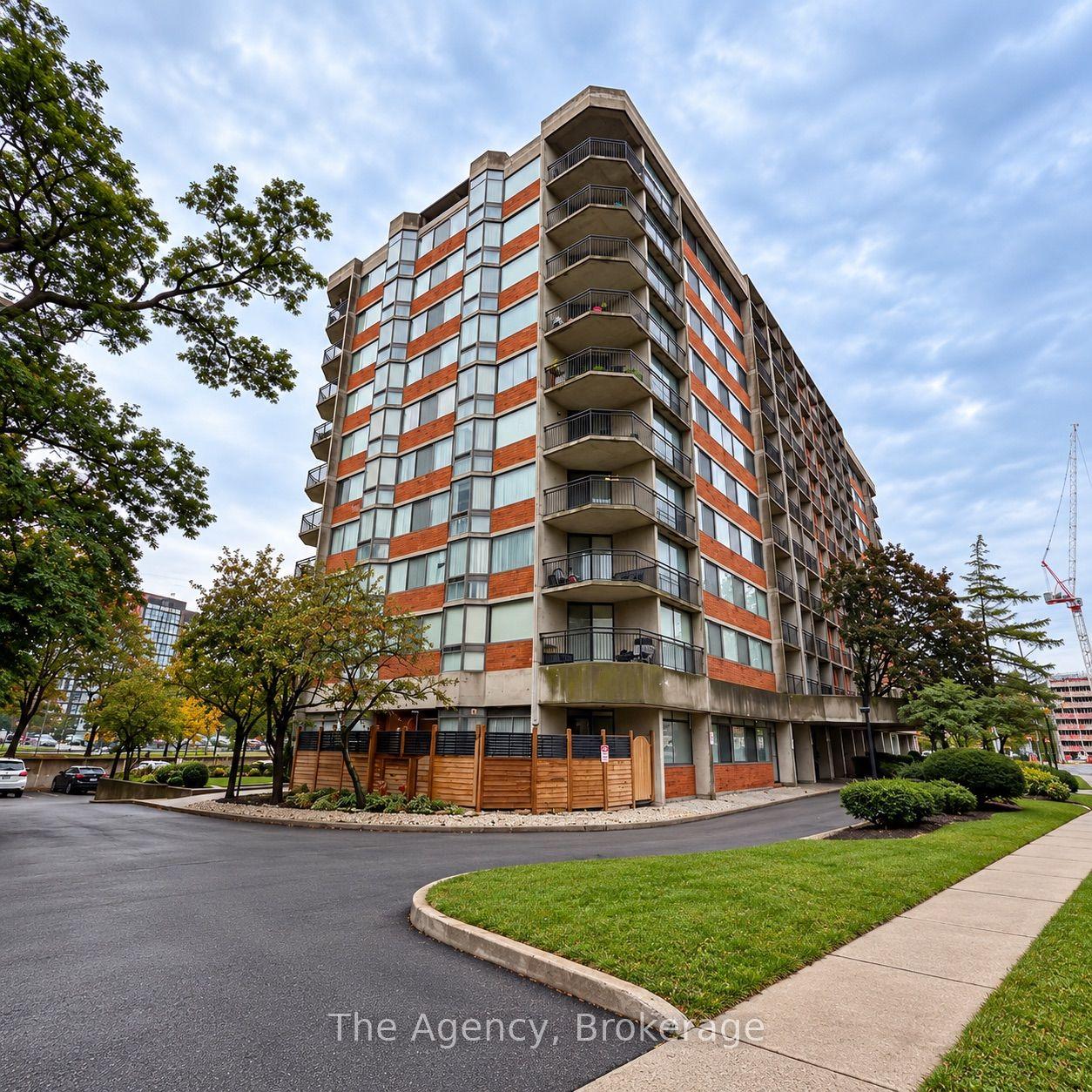2200 Sherobee Road 201 #201, Mississauga — Multiplex for lease, photo 1
