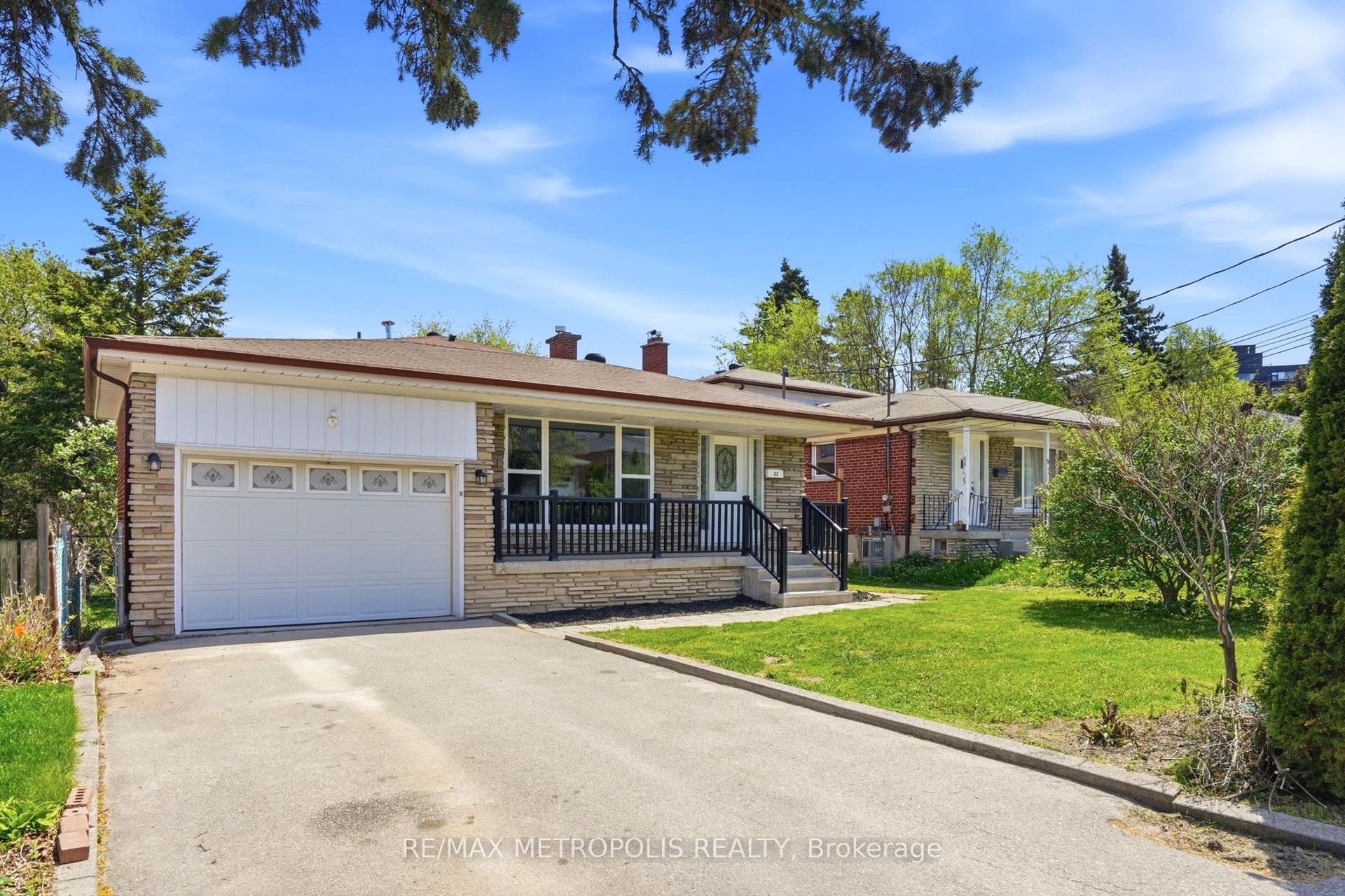 23 Lochleven Drive — photo 1