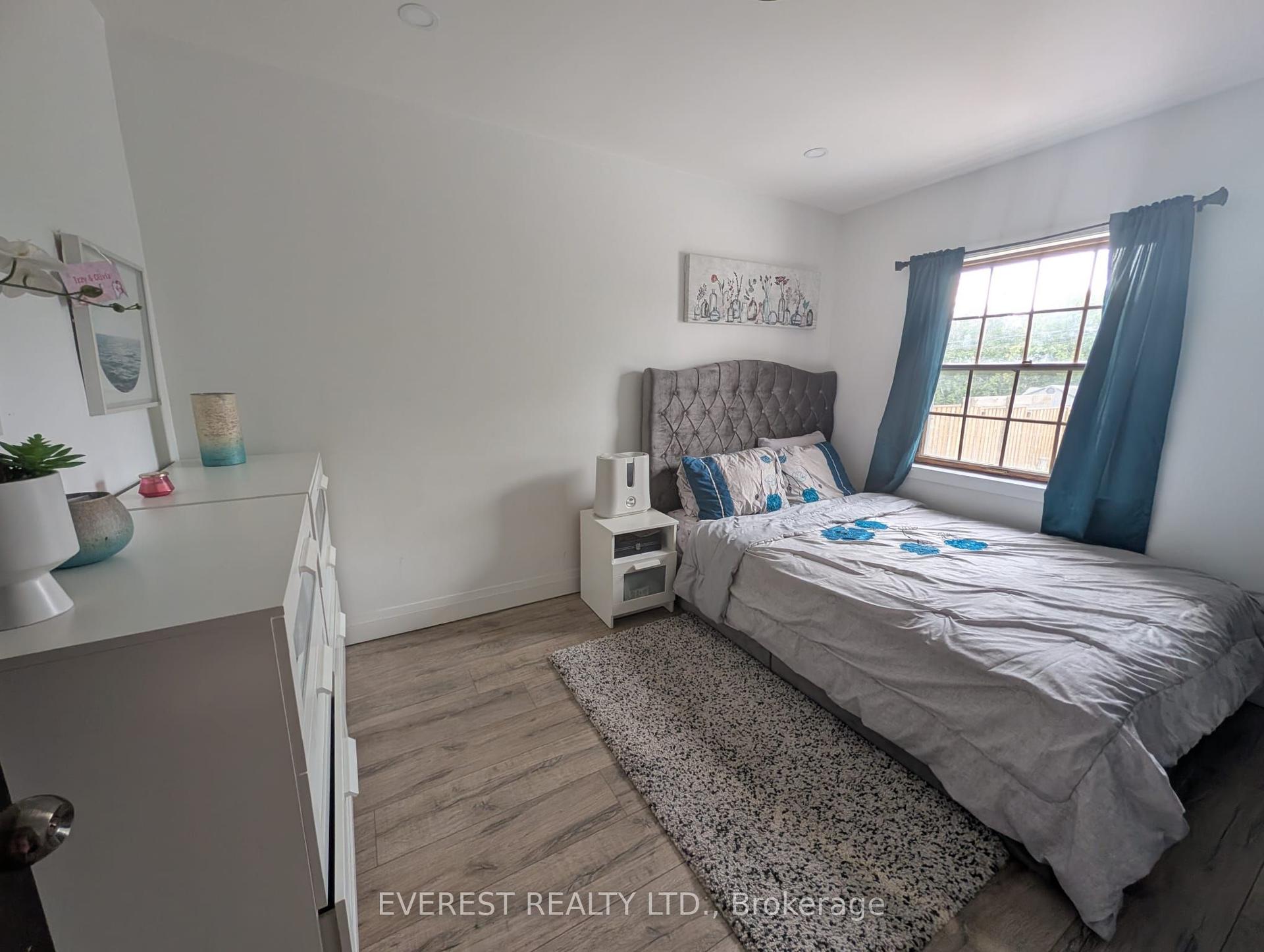 11 Kecala Road S, Toronto — Detached for lease, photo 1