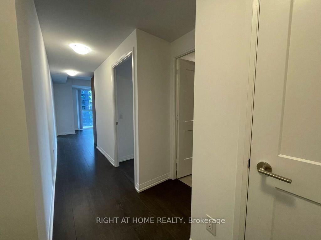 28 Widmer Street 2828 #2828 — photo 1