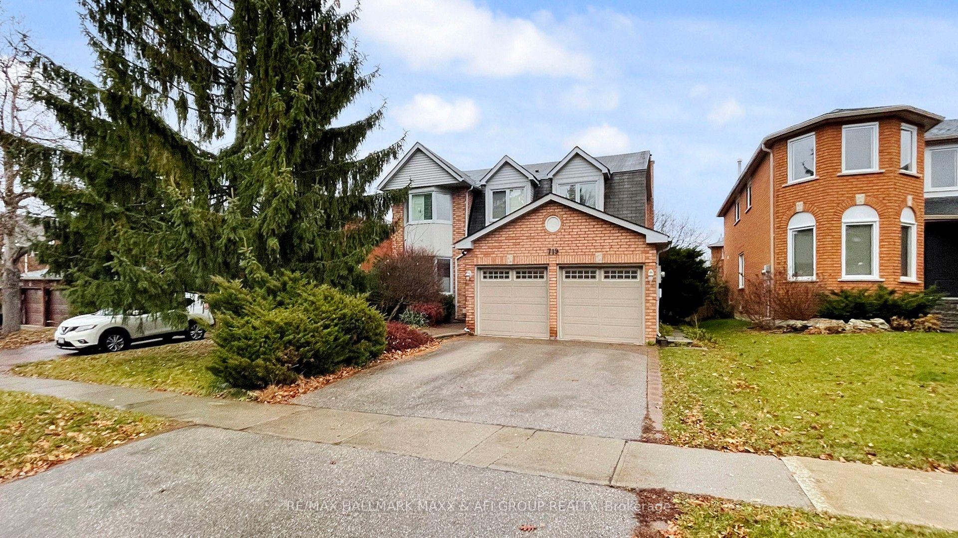 719 Shanahan Boulevard — photo 1