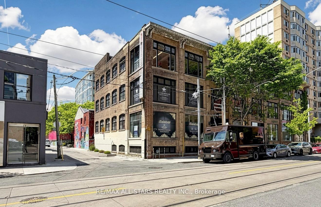 14 Mccaul Street, Toronto — Commercial for sale, photo 1
