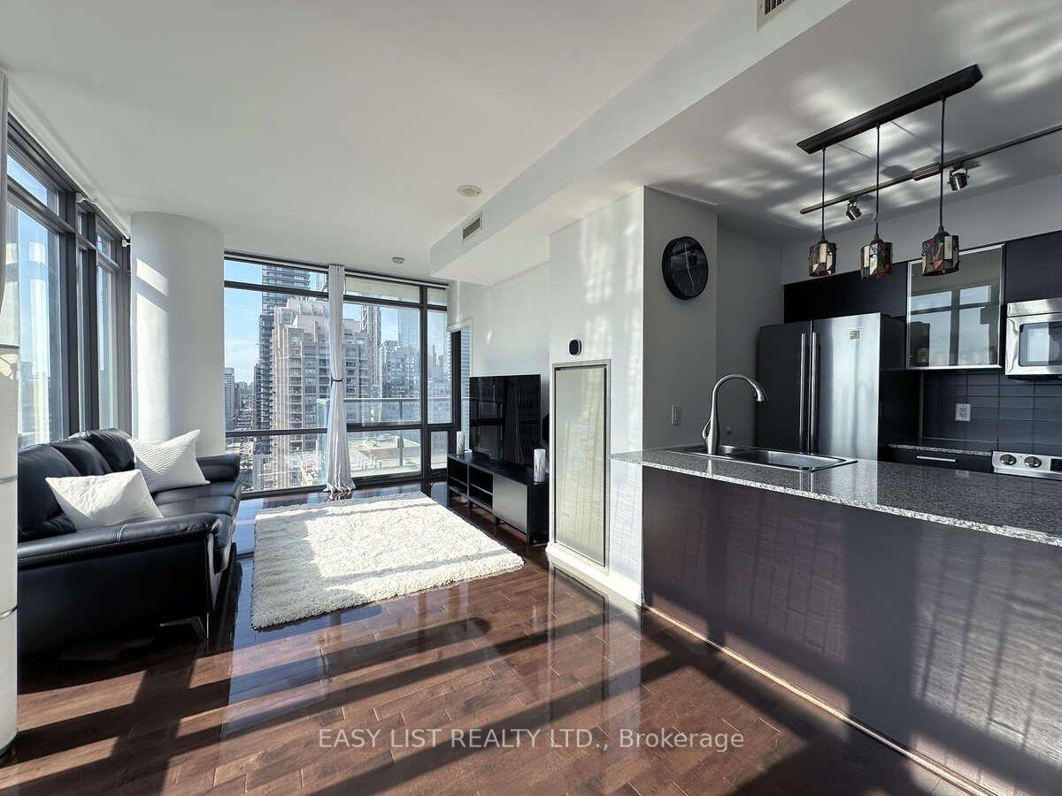 37 Grosvenor Street 2203 #2203 — photo 1