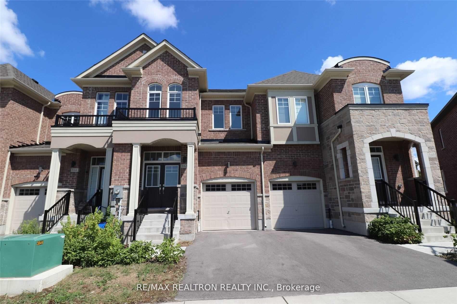 162 Harding Park Street, Newmarket — Townhouse for lease, photo 1