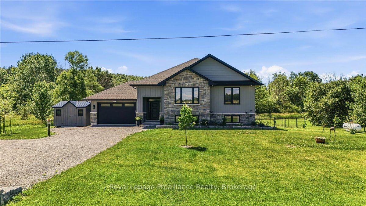 564 Willett Road, Belleville — Detached for sale, photo 1