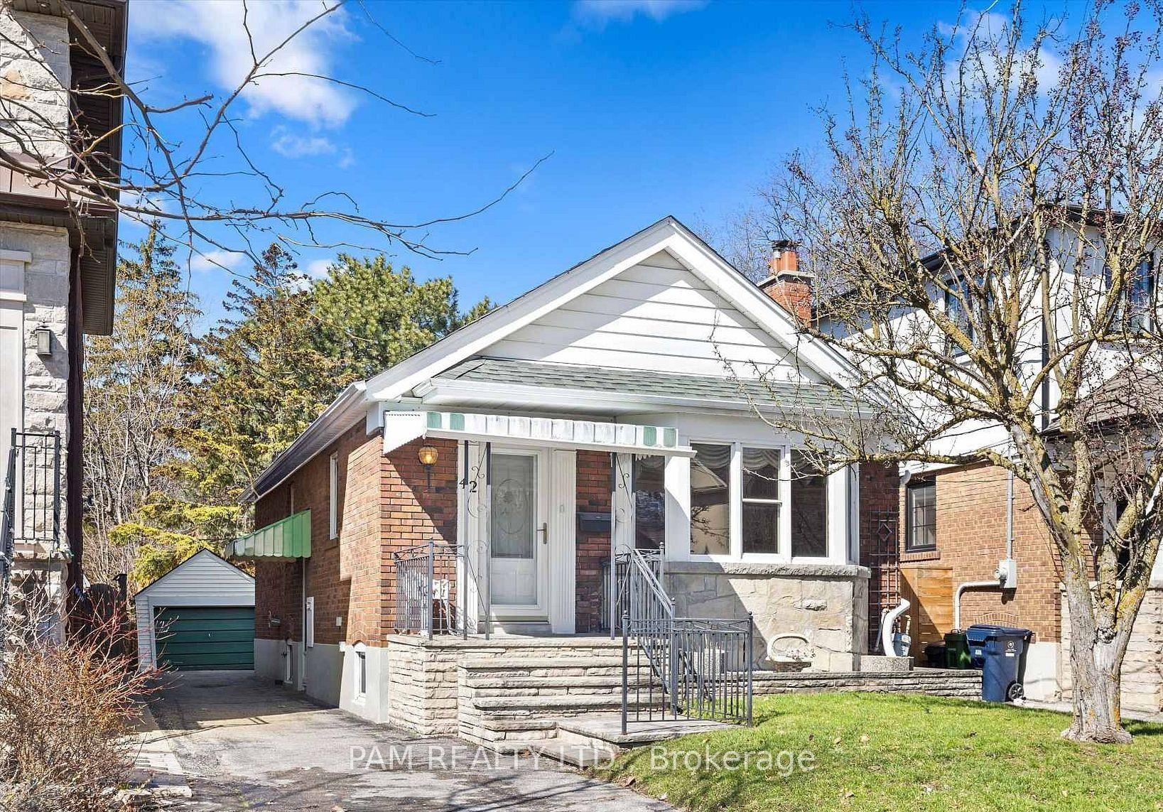 42 Parklea Drive, Toronto — Detached for lease, photo 1