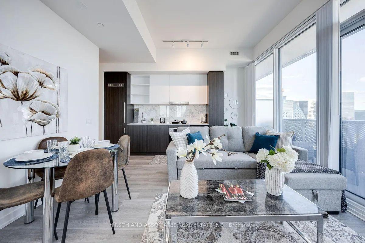 55 Cooper Street 6105 #6105, Toronto — Condo for lease, photo 1